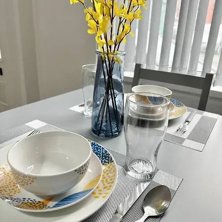 Entire House - Leeds Sleeps 4 Leeds (West Yorkshire)